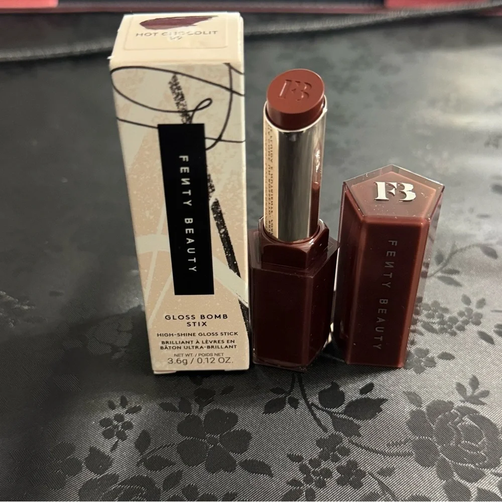 Fenty Beauty Gloss Bomb Stix in Hot Chocolit